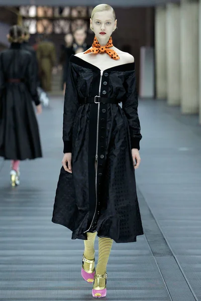 Look 26